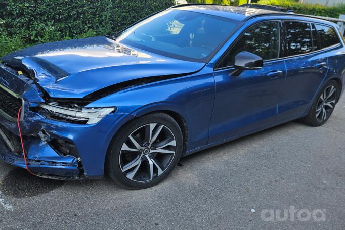 Volvo V60 2 generation wagon 5-doors