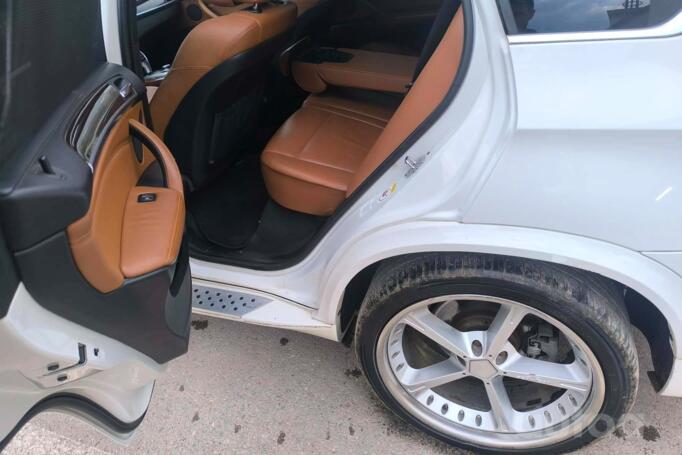 BMW X5 E70 Crossover