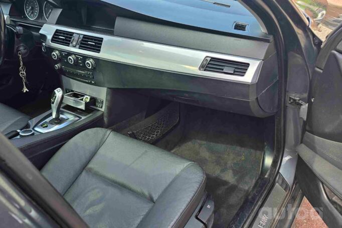 BMW 525