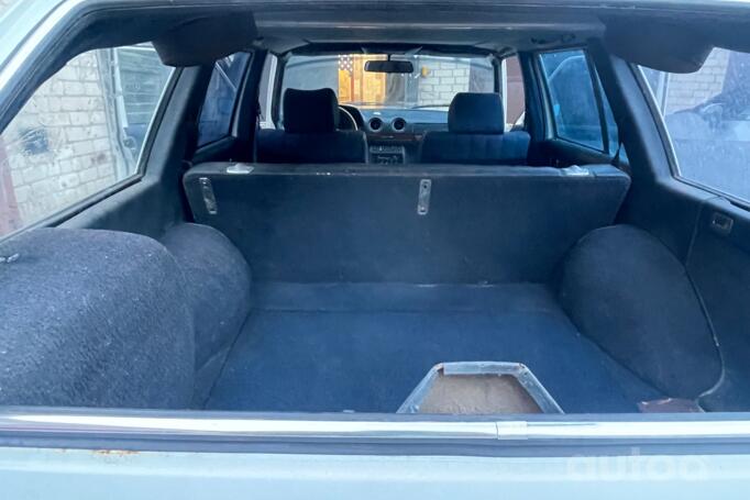 Mercedes-Benz W123 1 generation