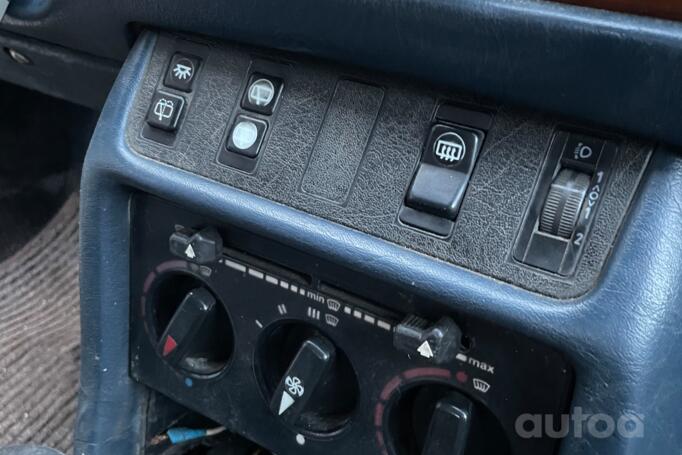 Mercedes-Benz W123 1 generation