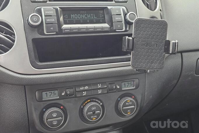 Volkswagen Tiguan 1 generation Crossover