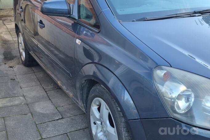 Opel Zafira B Minivan 5-doors
