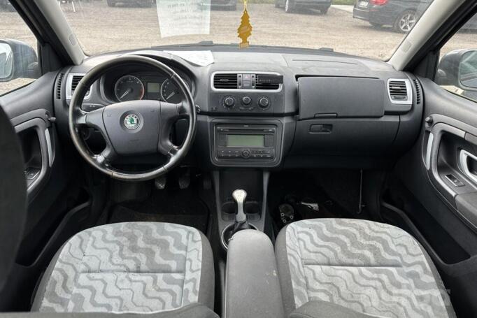 Skoda Fabia 5J Hatchback