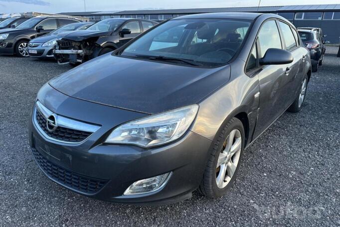 Opel Astra H [restyling]