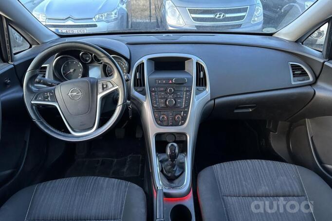 Opel Astra H [restyling]