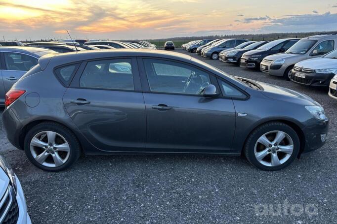 Opel Astra H [restyling]