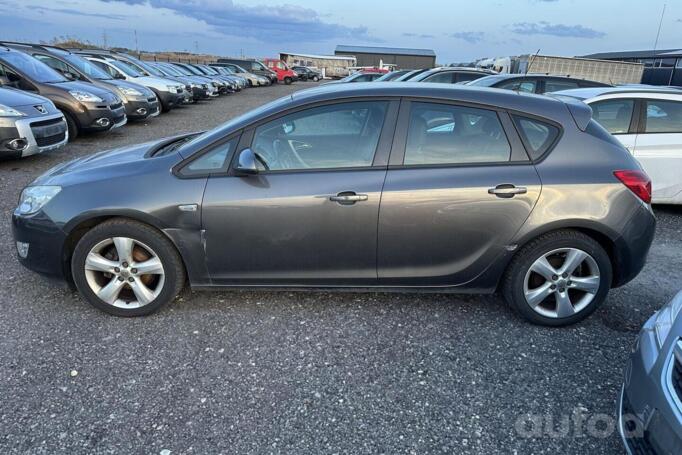 Opel Astra H [restyling]