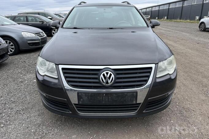 Volkswagen Passat B6 wagon 5-doors