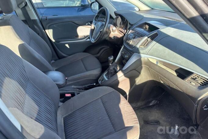 Opel Zafira B [restyling]