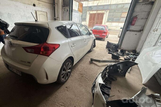 Toyota Auris 2 generation Hatchback 5-doors