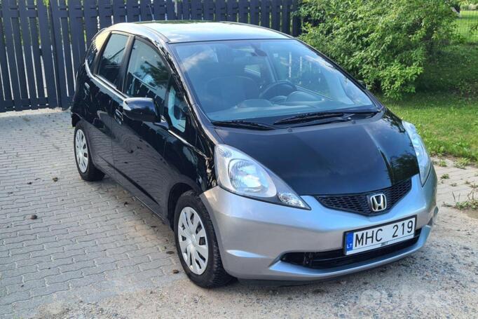 Honda Jazz 2 generation Hatchback