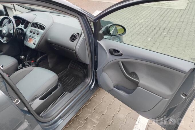 SEAT Toledo 3 generation Hatchback