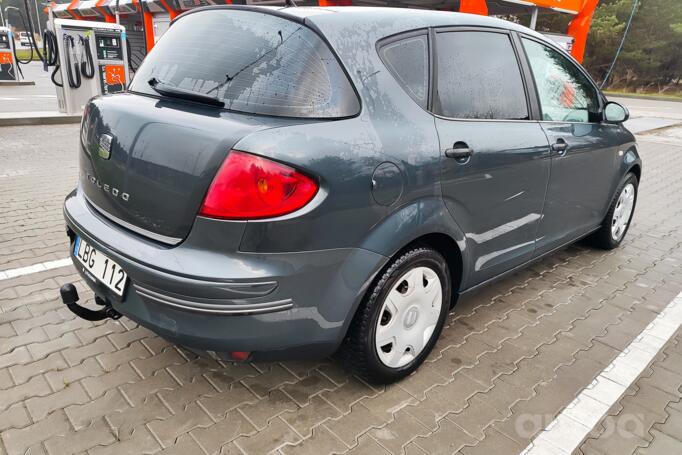 SEAT Toledo 3 generation Hatchback