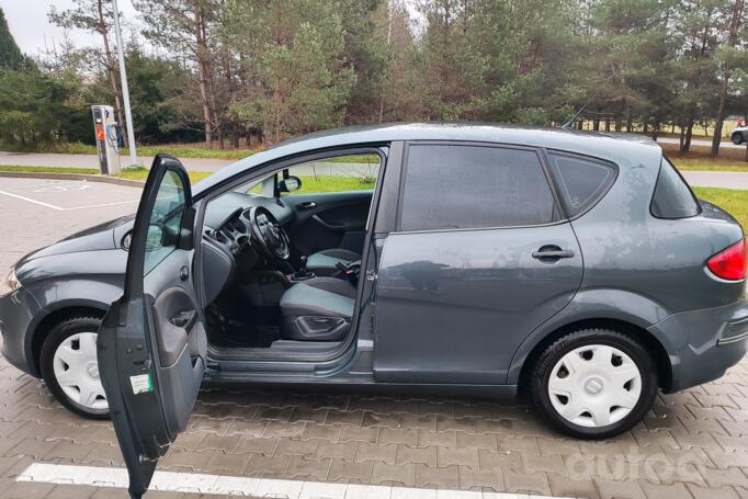 SEAT Toledo 3 generation Hatchback