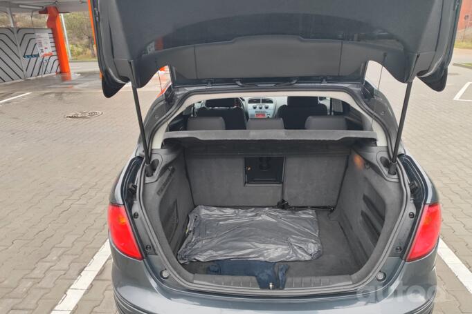 SEAT Toledo 3 generation Hatchback