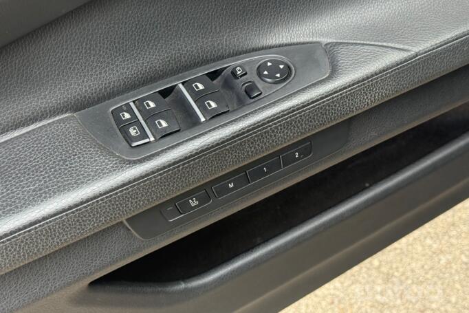BMW 7 Series F01/F02 Sedan