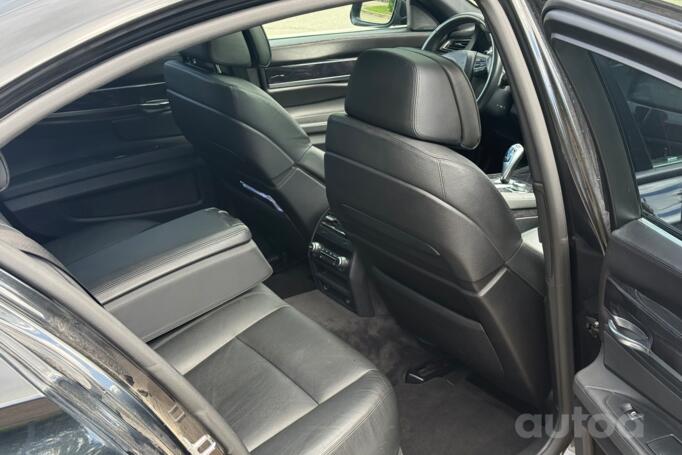 BMW 7 Series F01/F02 Sedan