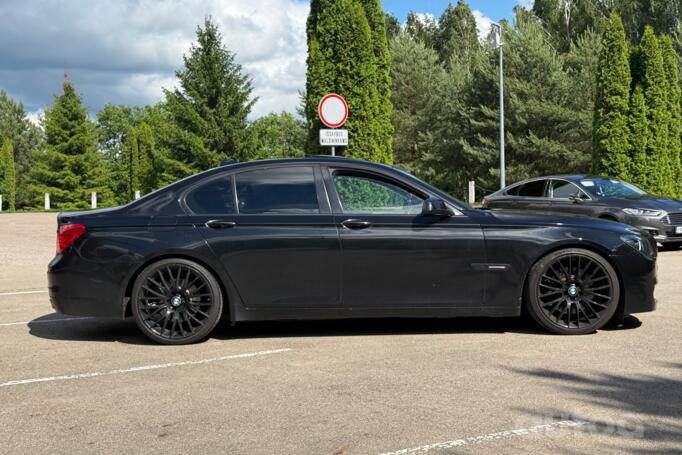 BMW 7 Series F01/F02 Sedan