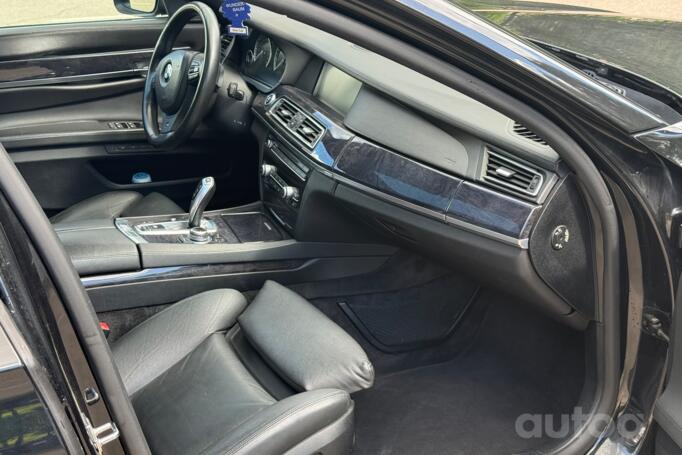 BMW 7 Series F01/F02 Sedan