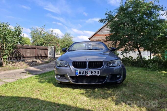 BMW 330 2010