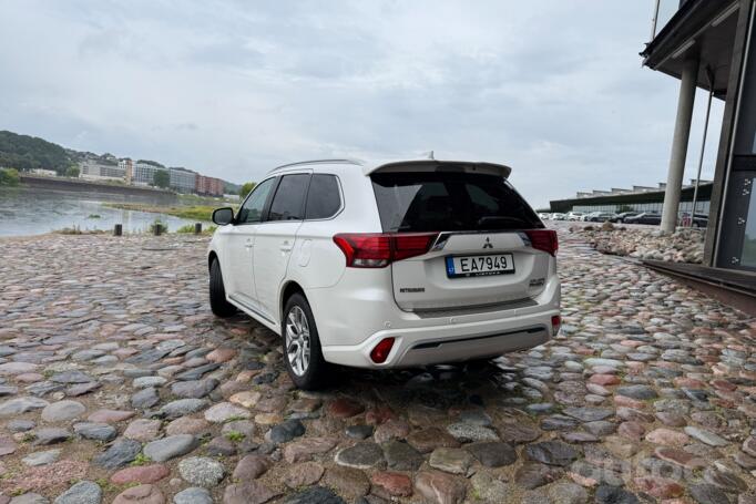 Mitsubishi Outlander 3 generation [3th restyling] Crossover