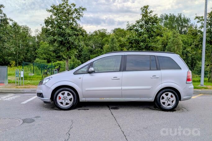 Opel Zafira B Minivan 5-doors