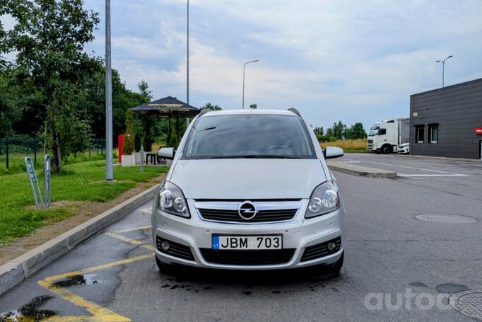 Opel Zafira B Minivan 5-doors