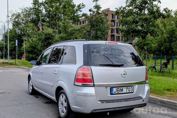 Opel Zafira B Minivan 5-doors