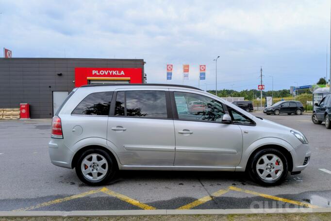 Opel Zafira B Minivan 5-doors