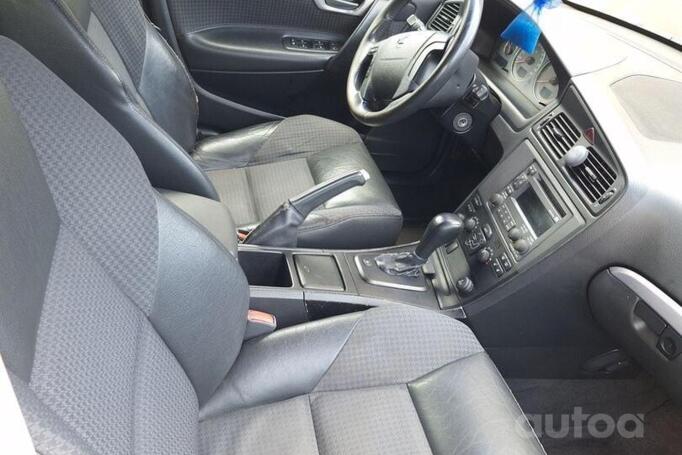 Volvo V70 2003
