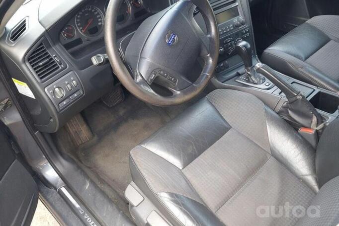 Volvo V70 2003