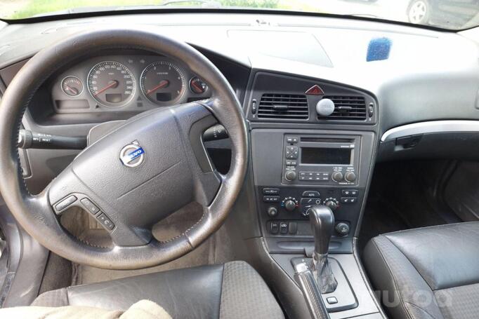 Volvo V70 2003