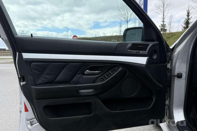 BMW 530 2002
