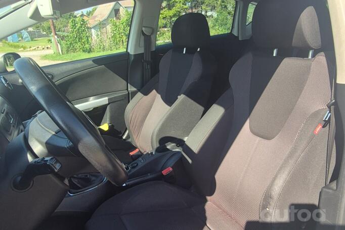 SEAT Leon 2 generation Hatchback 5-doors