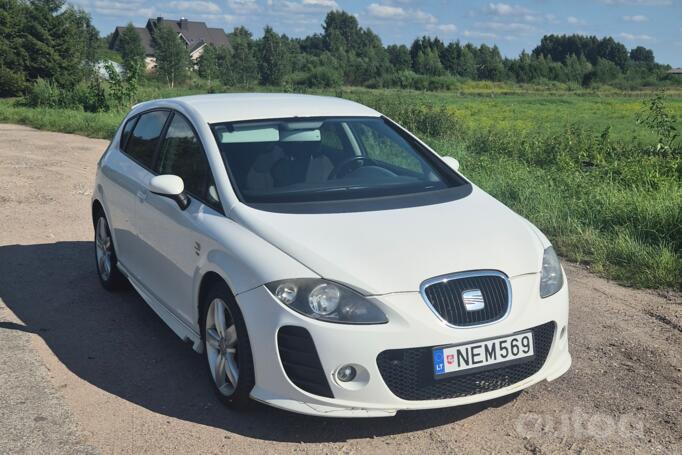 SEAT Leon 2 generation Hatchback 5-doors
