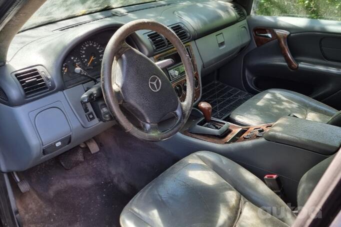 Mercedes-Benz M-Class W163 Crossover 5-doors