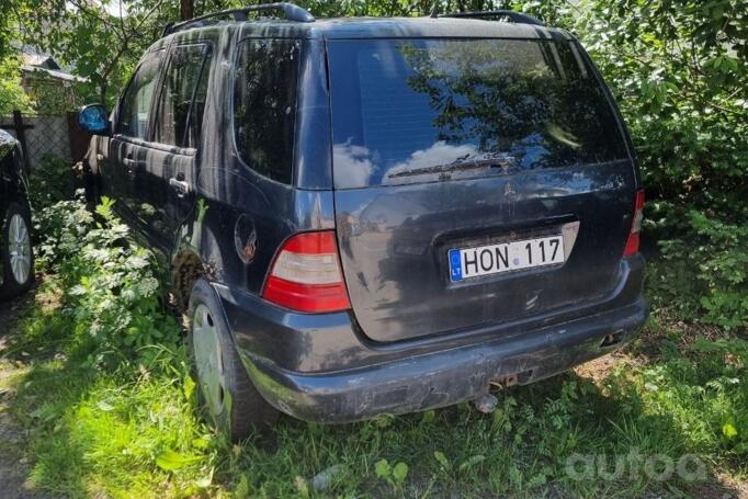 Mercedes-Benz M-Class W163 Crossover 5-doors
