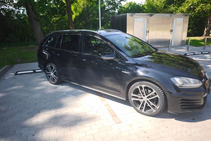 Volkswagen Golf 7 generation Variant wagon 5-doors