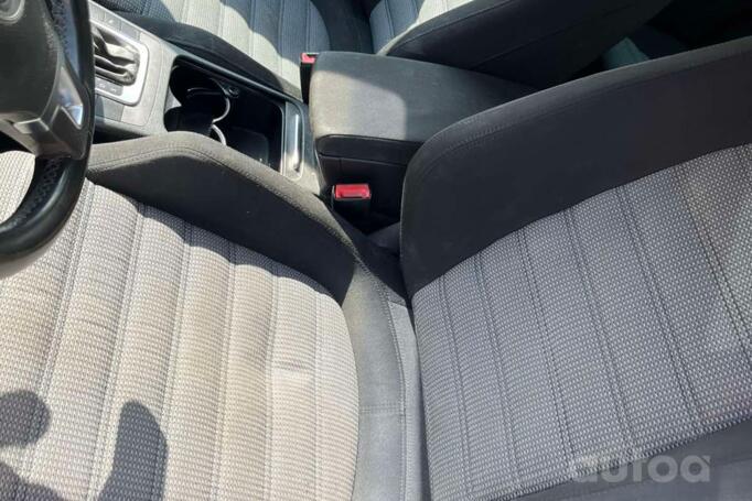 Volkswagen Passat B6 wagon 5-doors
