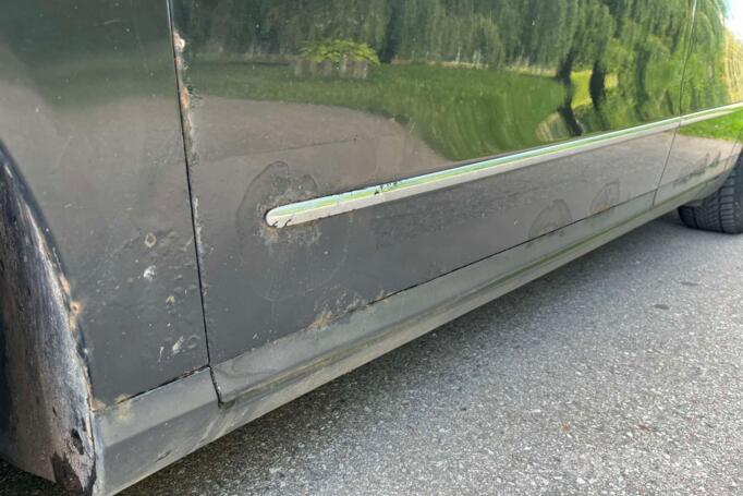 Volkswagen Passat B6 wagon 5-doors