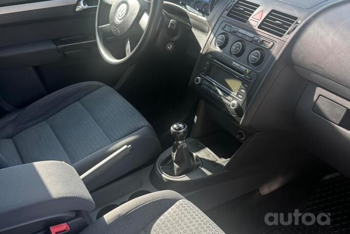 Volkswagen Touran 1 generation Minivan