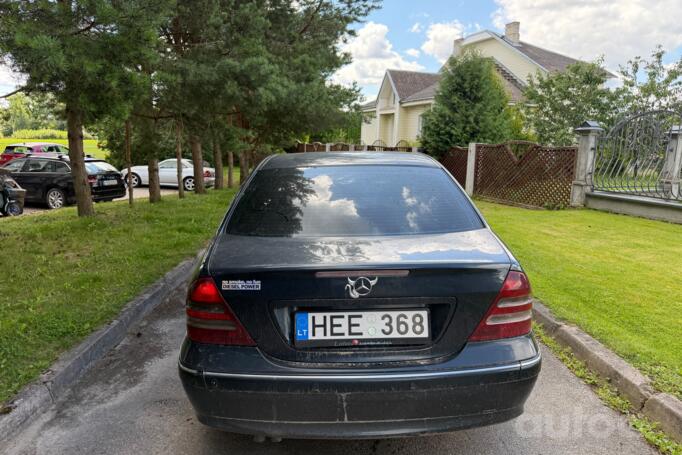 Mercedes-Benz C-Class W203/S203/CL203 Sedan