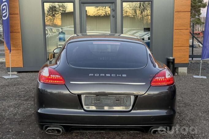 Porsche Panamera 970 Liftback