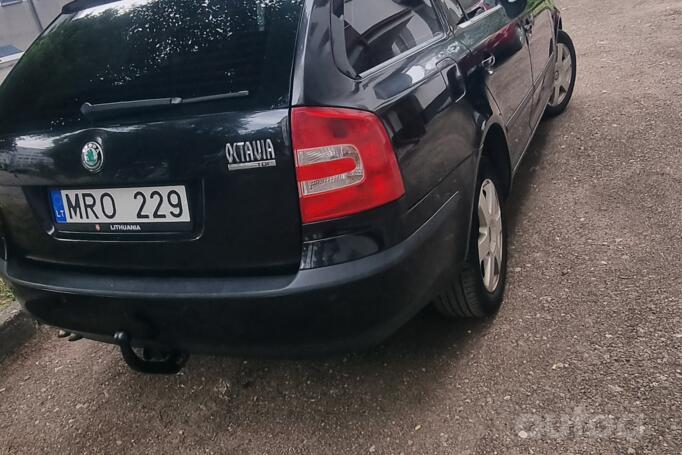 Skoda Octavia 2 generation Combi wagon 5-doors