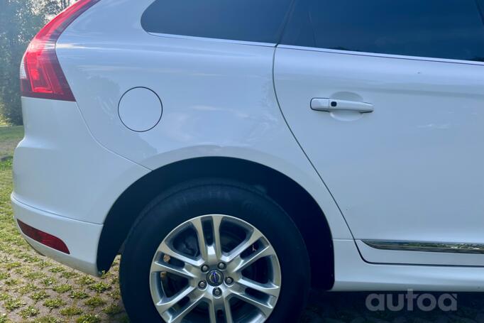 Volvo XC60 1 generation [restyling] Crossover