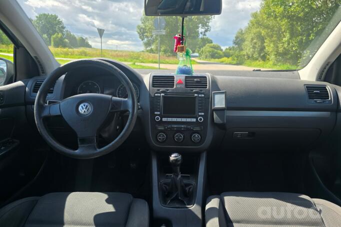 Volkswagen Golf 5 generation Hatchback 5-doors