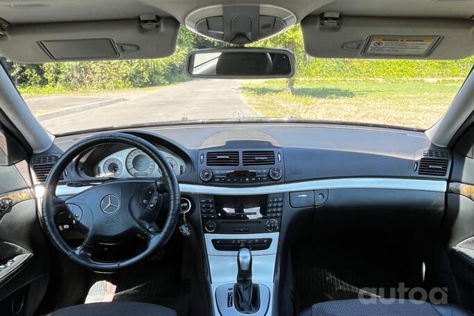 Mercedes-Benz E-Class W211 Sedan