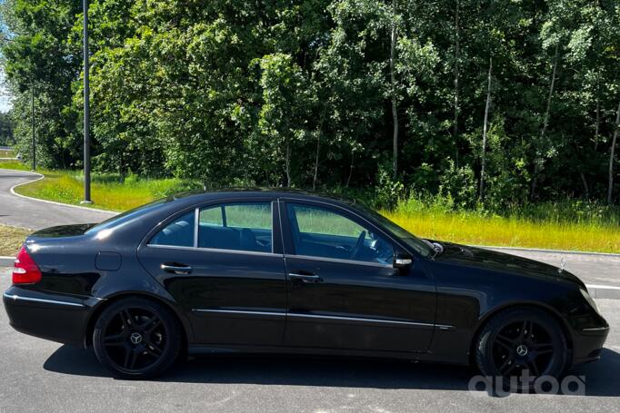 Mercedes-Benz E-Class W211 Sedan