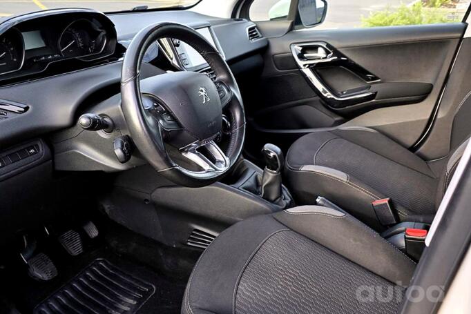 Peugeot 208 1 generation [restyling]